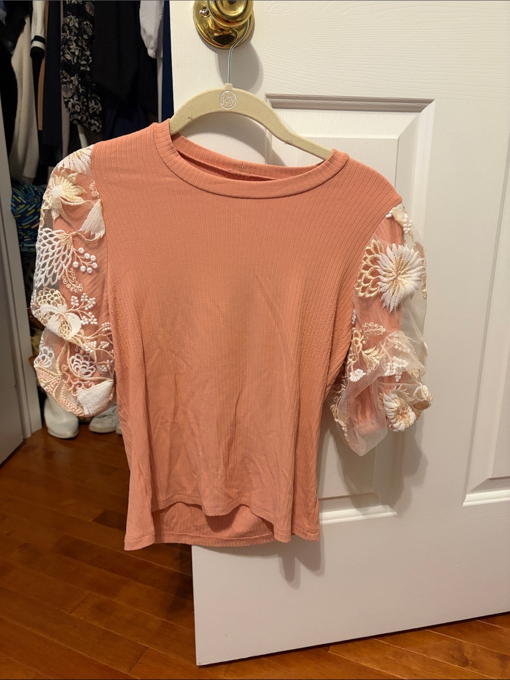 Women's Peach Puff Sleeve Lace-Embellished Top